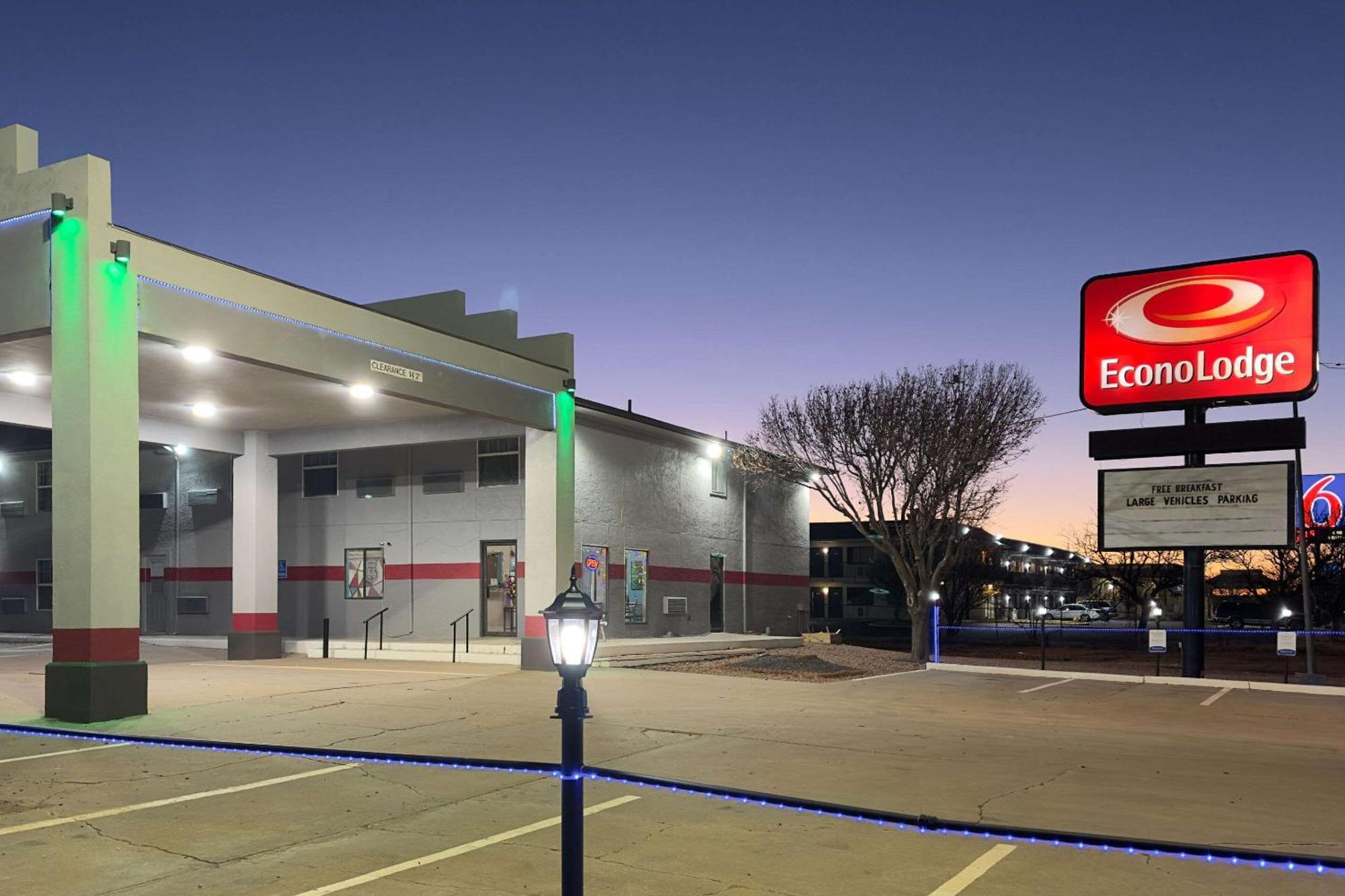 Econo Lodge Tucumcari Route 66 Exterior photo