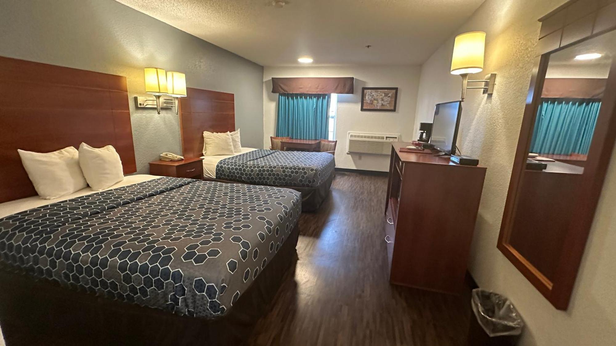 Econo Lodge Tucumcari Route 66 Exterior photo